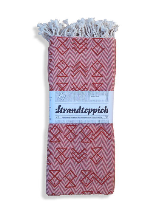 Strandteppich nach Original-Entwürfen der Vorpommerschen Fischerteppiche - Herz/Kreuz/Anker Backsteinrot