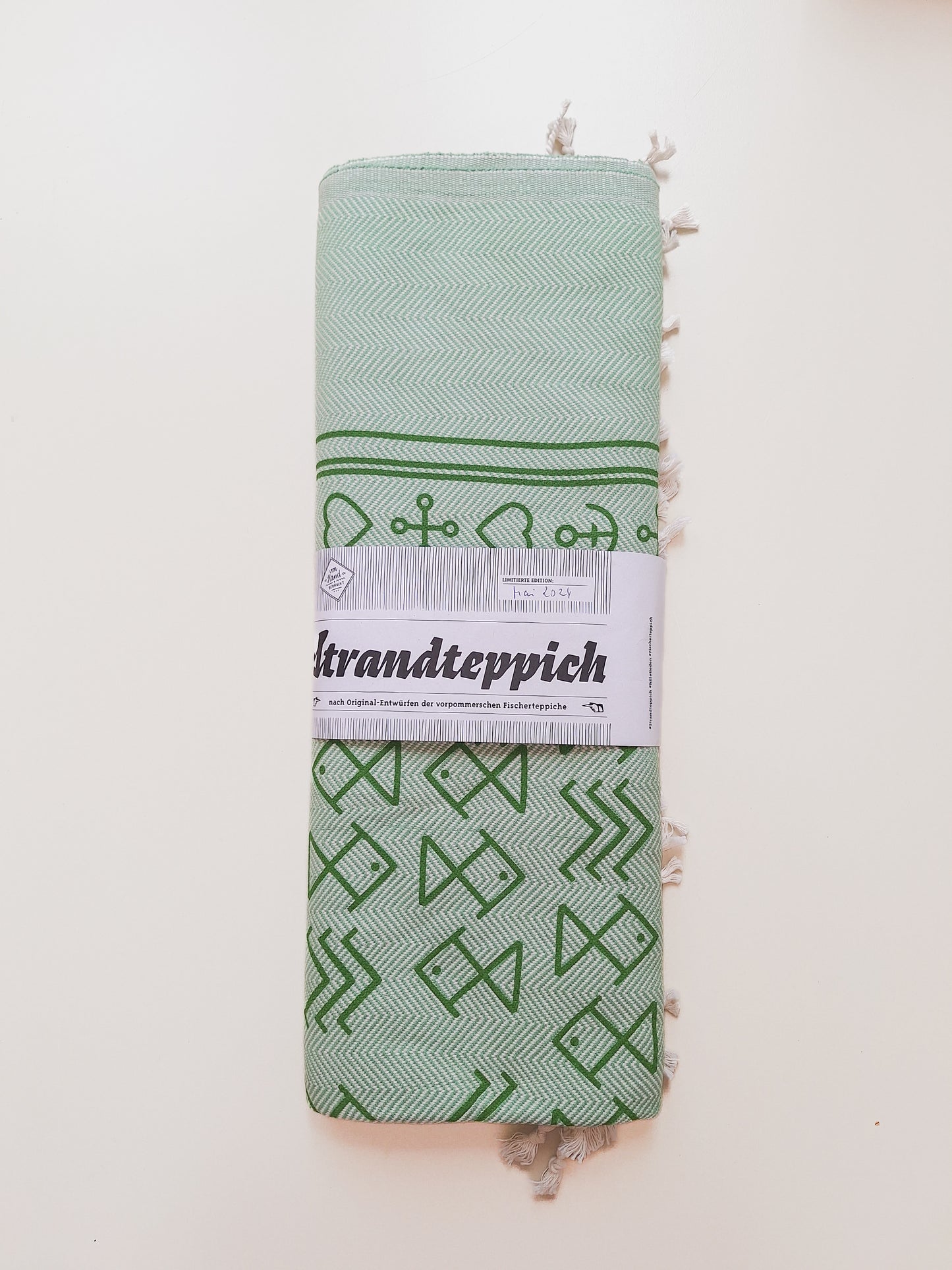 Strandteppich nach Original-Entwürfen der Vorpommerschen Fischerteppiche - Herz/Kreuz/Anker Grün