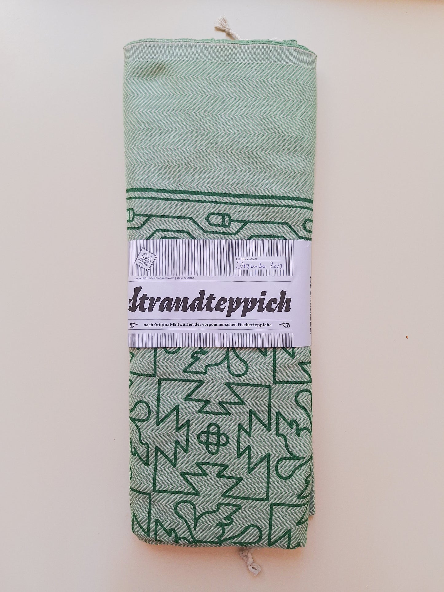 Strandteppich nach Original-Entwürfen der Vorpommerschen Fischerteppiche - Küstenwald - Grün