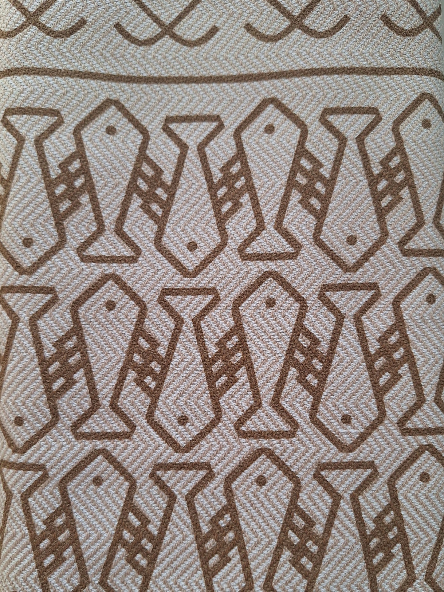 Strandteppich nach Original-Entwürfen der Vorpommerschen Fischerteppiche - Tanzende Fische Beige-Braun