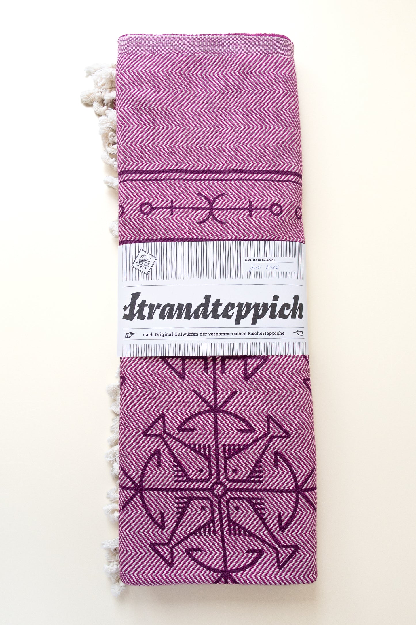 Strandteppich nach Original-Entwürfen der Vorpommerschen Fischerteppiche - Vierfisch Pink
