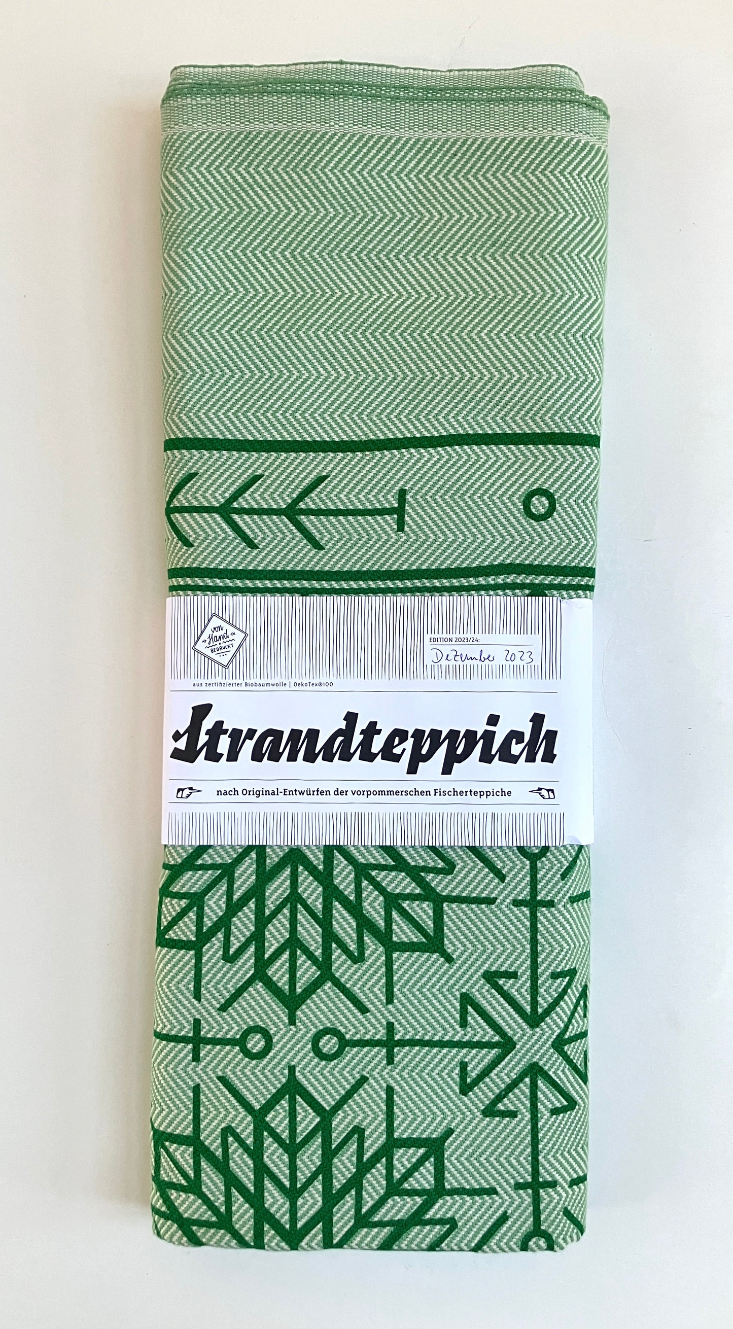 Strandteppich nach Original-Entwürfen der Vorpommerschen Fischerteppiche - Stranddistel Grün