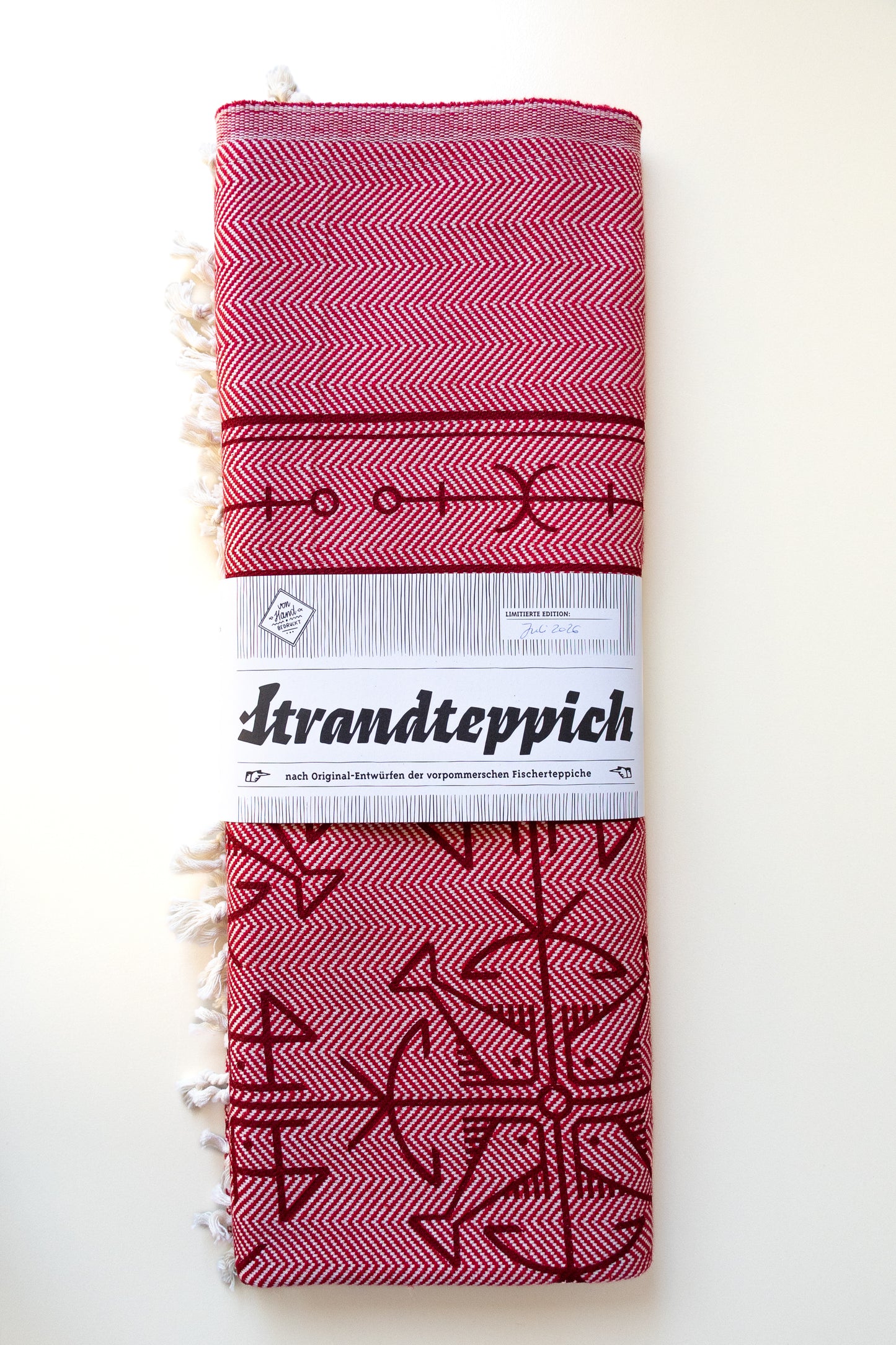 Strandteppich nach Original-Entwürfen der Vorpommerschen Fischerteppiche - Vierfisch Backsteinrot